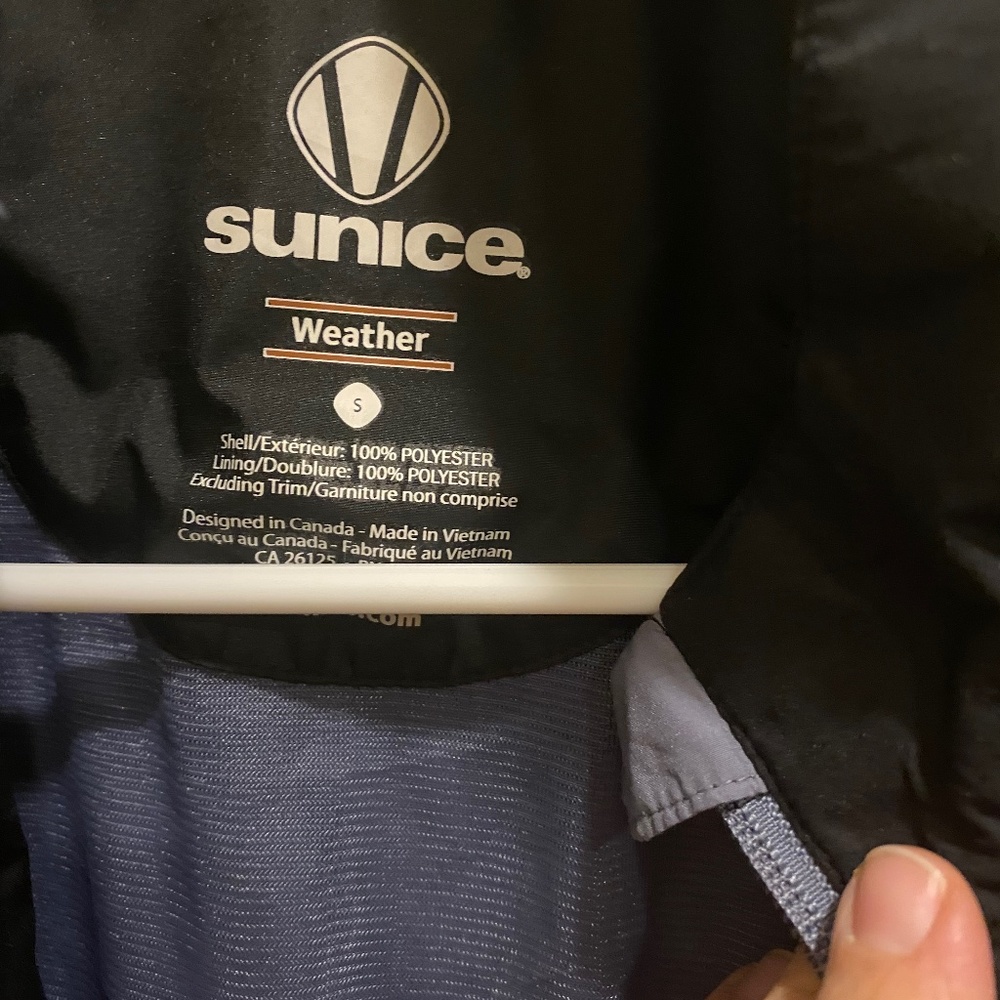 Sunice Windbreaker